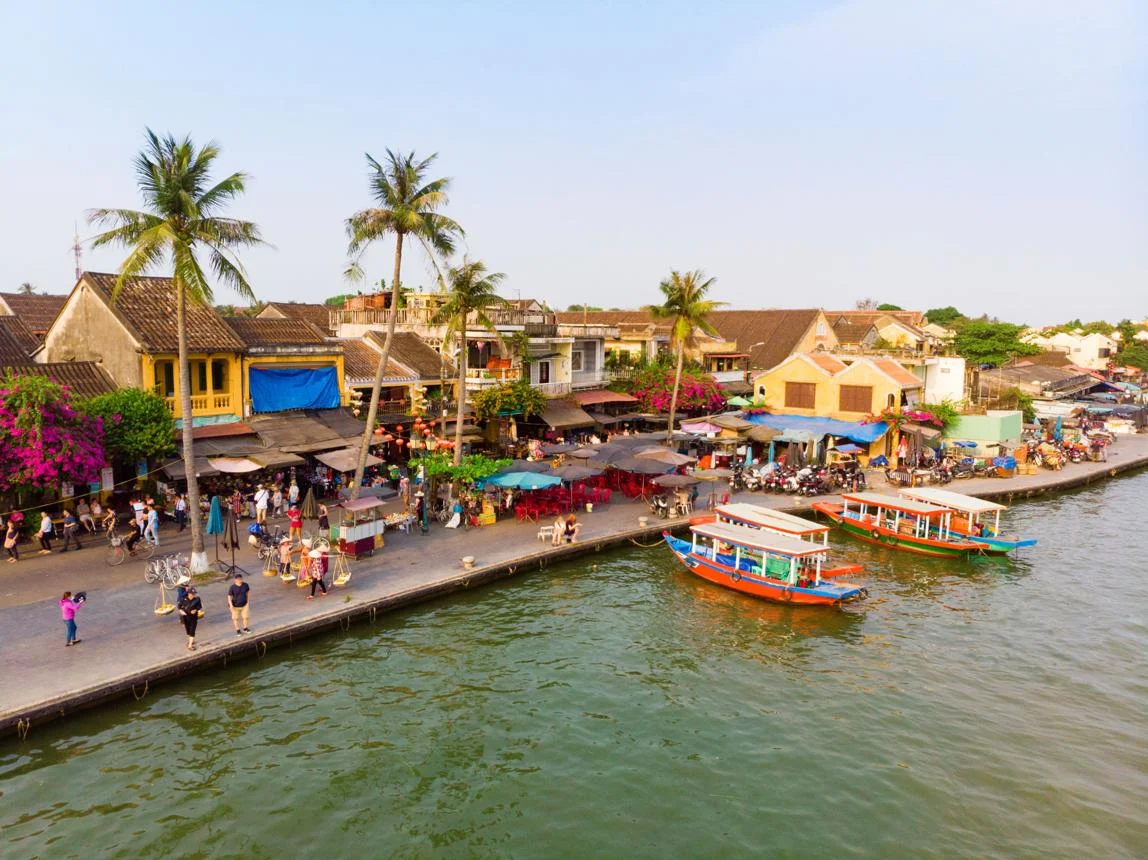 Busy Hoi An Market on the Hoi An Ancient Town Map near the Thu Bon River