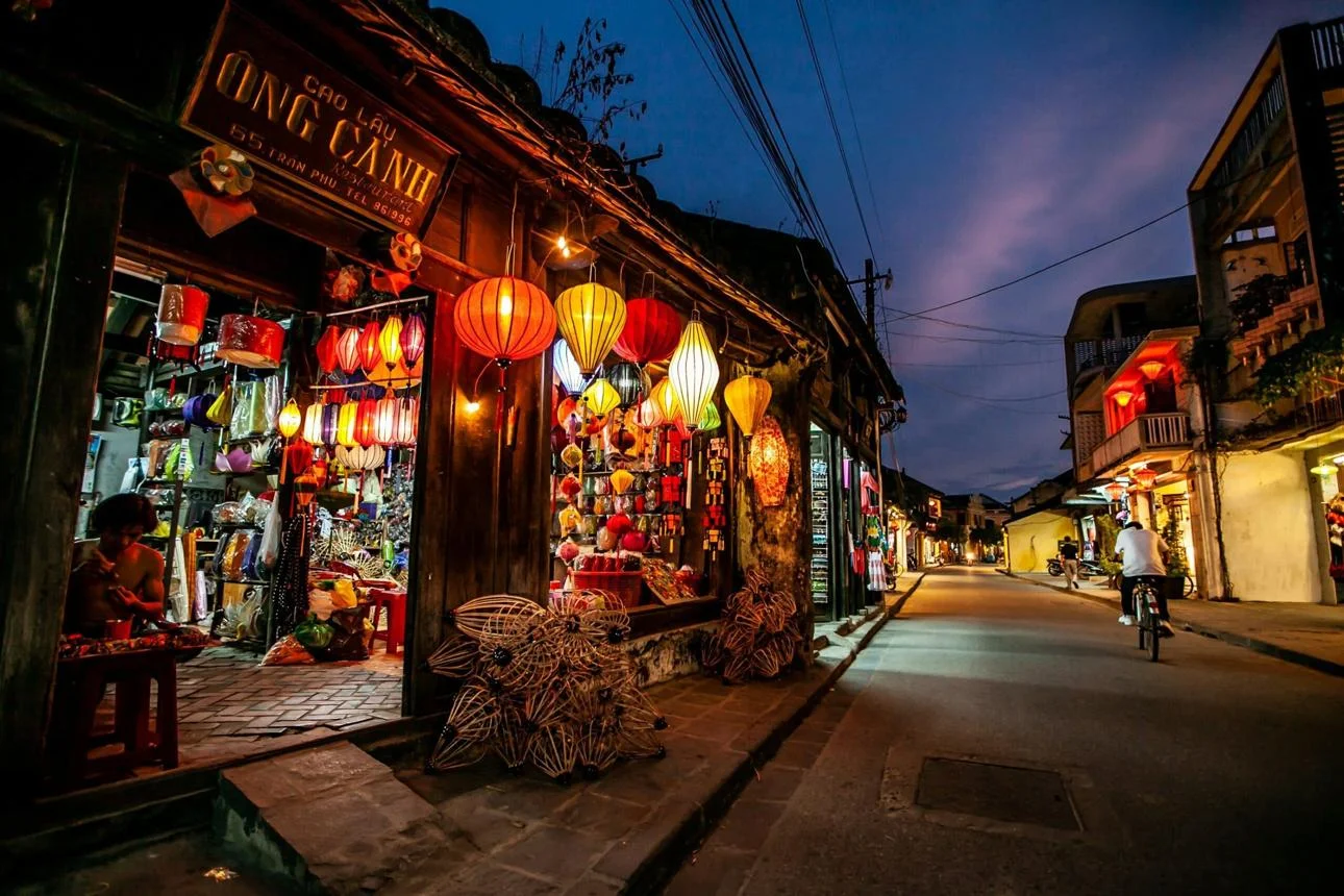 Phan Chau Trinh Street on the Hoi An Ancient Town Map with lantern lights