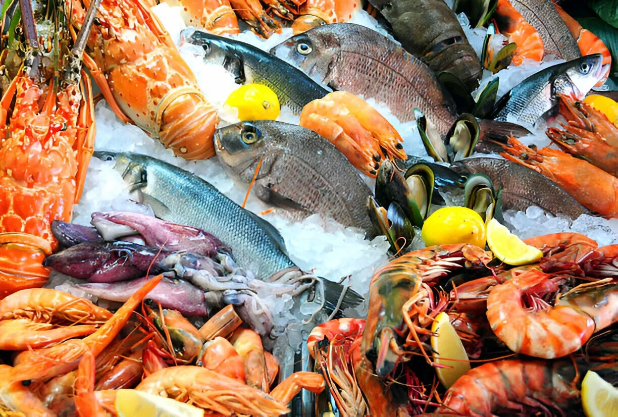 Fresh seafood platter served at a local restaurant near Tam Thanh Mural Village